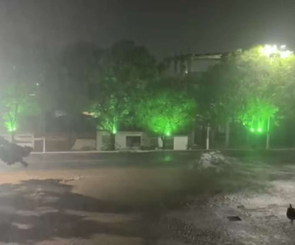 Temporal em Canindé: Chuva de 117 mm inunda casas e deixa família desalojada