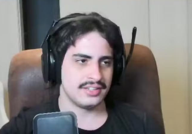 Justiça de SP condena youtuber Orochinho a pagar R$ 70 mil por vídeo que ridicularizou mãe e bebê