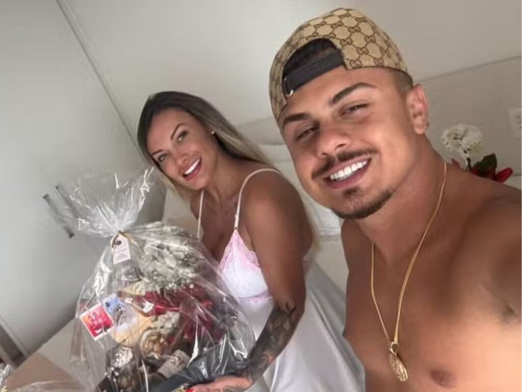 Andressa Urach oficializa casamento reservado com Flávio Giglioli e diz ter feito cirurgia íntima antes da cerimônia