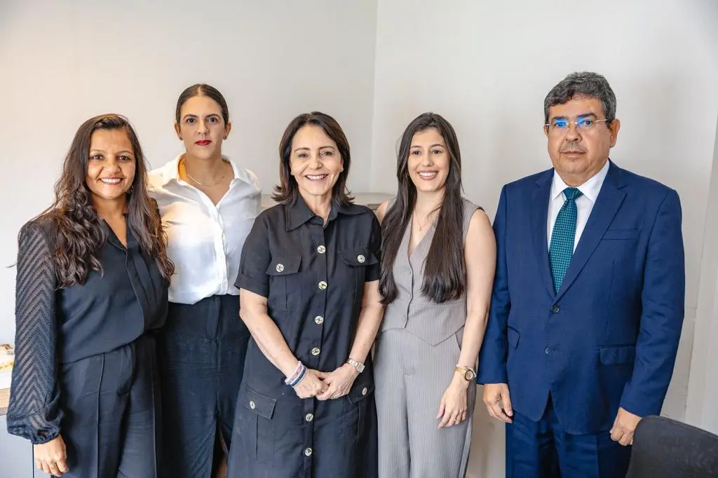 Prefeita Emília recebe comissão do concurso da PGM e reafirma diálogo com aprovados