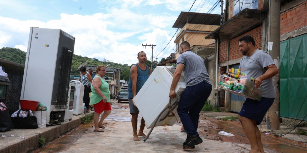 Ministério da Saúde envia equipes do SUS para Ubá e Matias Barbosa após chuvas em Minas