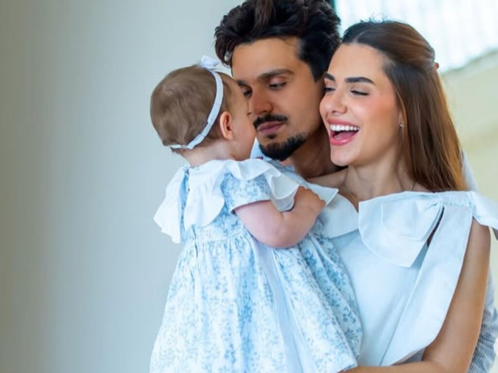 Luan Santana completa 35 anos e recebe declaração da esposa Jade Magalhães