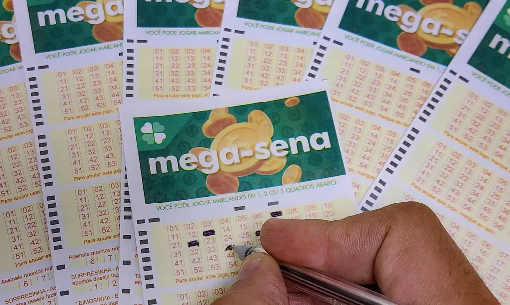 Mega-Sena acumula e prêmio sobe para R$ 13 milhões após sorteio sem ganhador