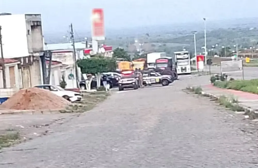 Operação da Polícia Civil em Frei Paulo cumpre mandados e termina com um morto