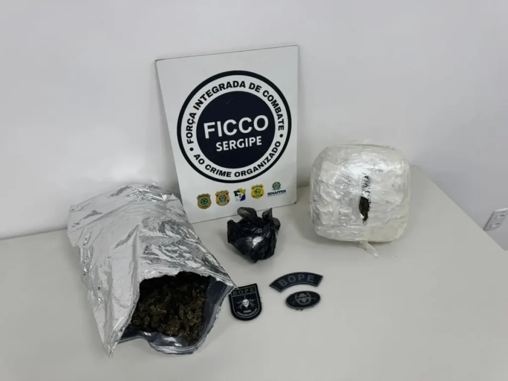 FICCO e Bope prendem mulher por tráfico e apreendem cocaína e maconha em Aracaju