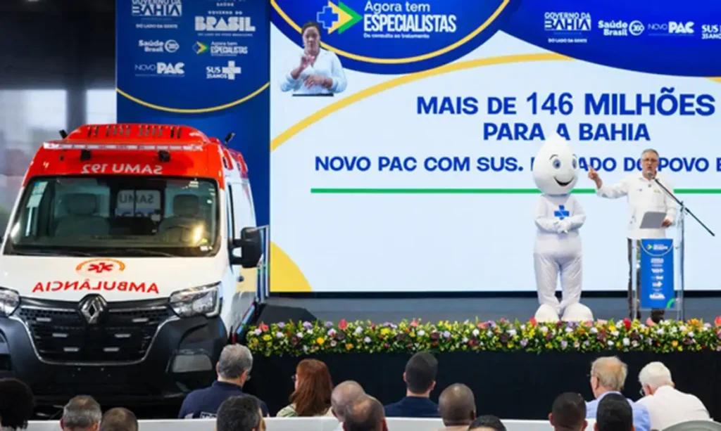 Governo entrega ambulâncias, unidades móveis e equipamentos de saúde na Bahia