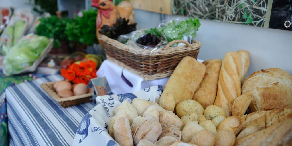 Indústria de alimentos e bebidas faturou R$ 1,39 trilhão em 2025, diz Abia