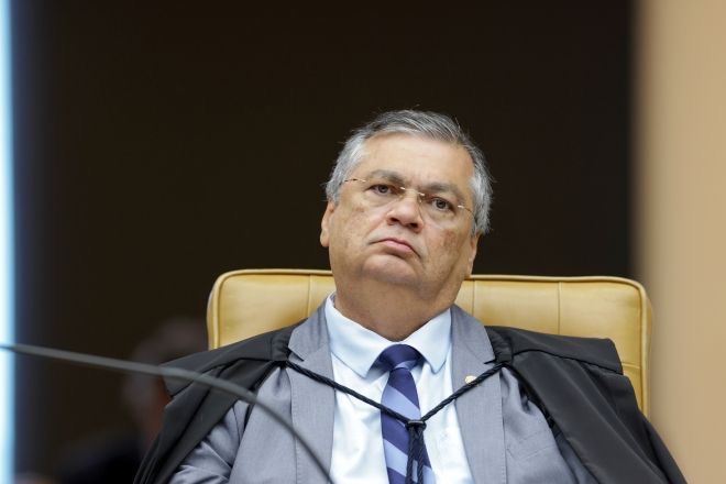 Dino acaba com aposentadoria compulsória e perda de cargo vira a punição máxima da magistratura