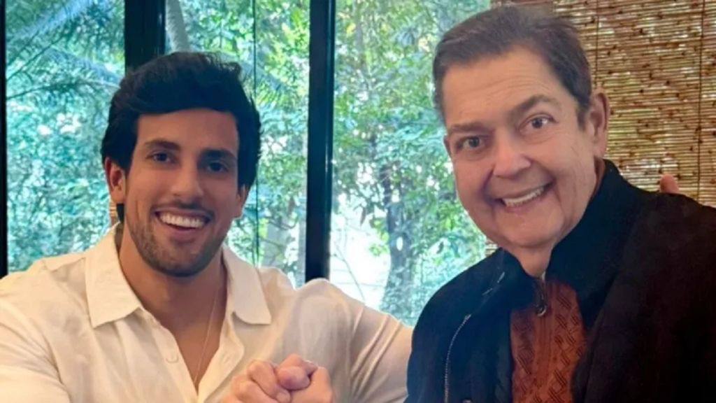 Faustão reaparece em registro familiar e recebe homenagem