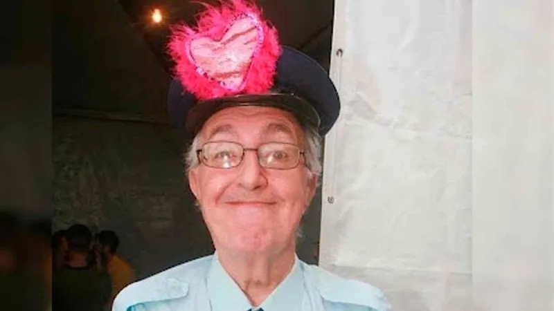 Falece Roberto Marquis, o “Guarda Juju” de A Praça É Nossa