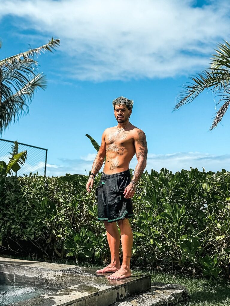 Zé Felipe anuncia projeto “Uma por Ano” com festas íntimas para amigos