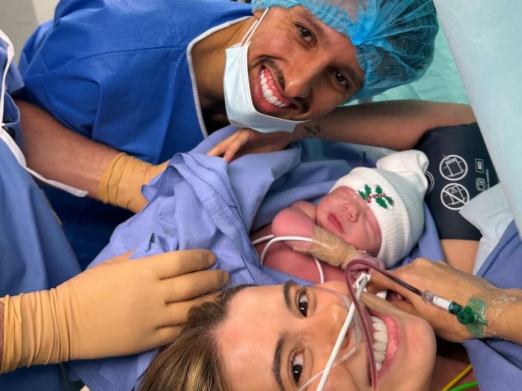Nasce Filippo: Marquinhos e Carol Cabrino anunciam 4º filho na França