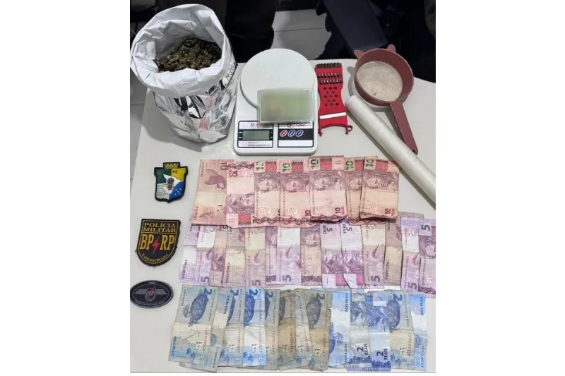 PM prende suspeito de tráfico e apreende cerca de 410g de “flor” de maconha no centro de Umbaúba