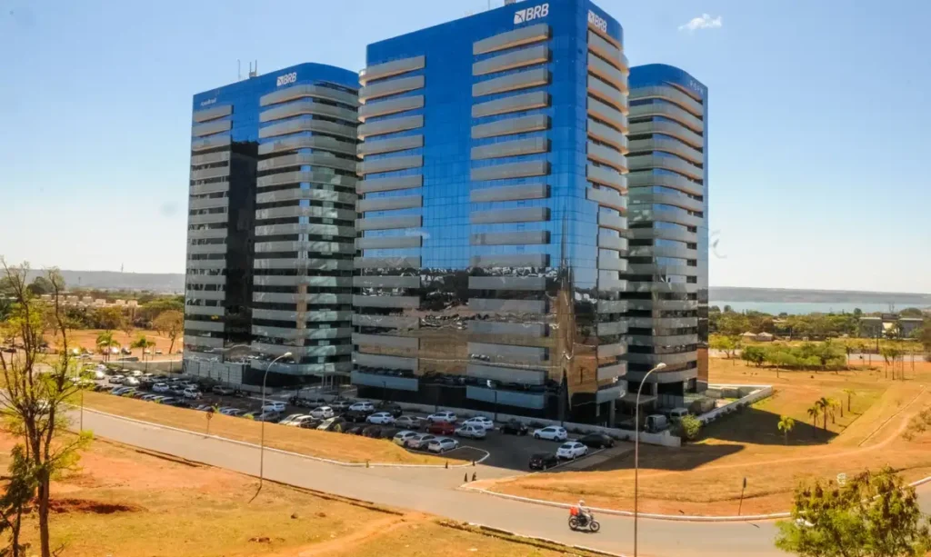 Ibaneis solicita R$ 4 bilhões ao FGC para reforçar capital do Banco de Brasília