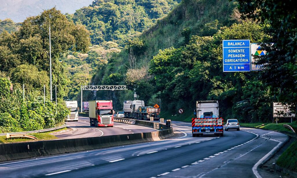 Governo anuncia impedimento a empresas que descumprirem tabela mínima de frete