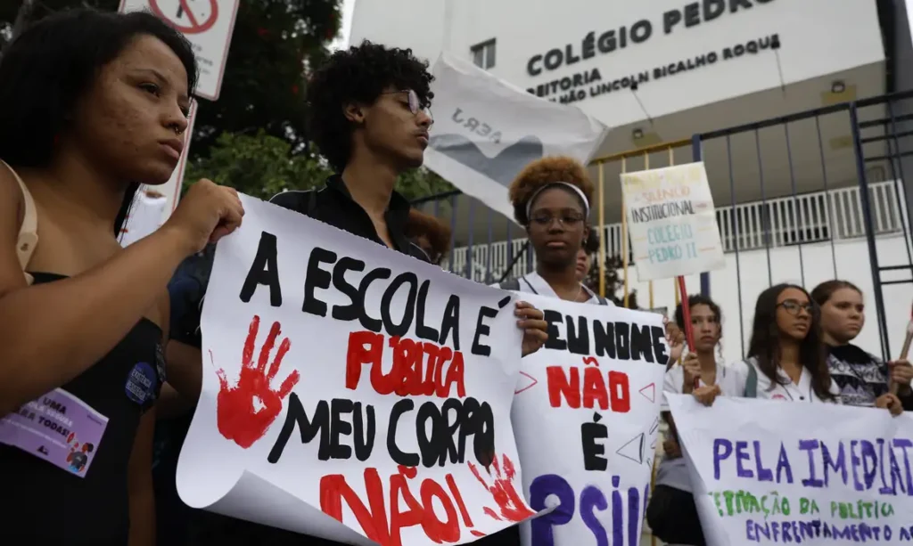 Um quarto das estudantes adolescentes do Brasil relata violência sexual, diz IBGE