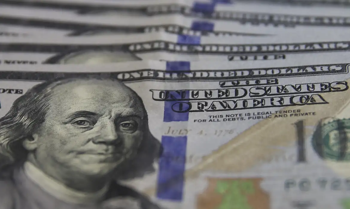 dolar moeda 0803221206 2