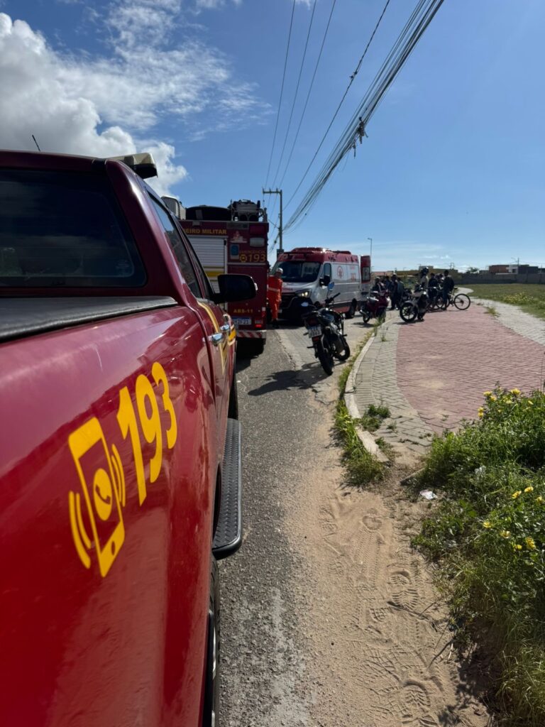 Acidente entre carro e moto mobiliza equipes do CBMSE e do SAMU no município de Barra dos Coqueiros.