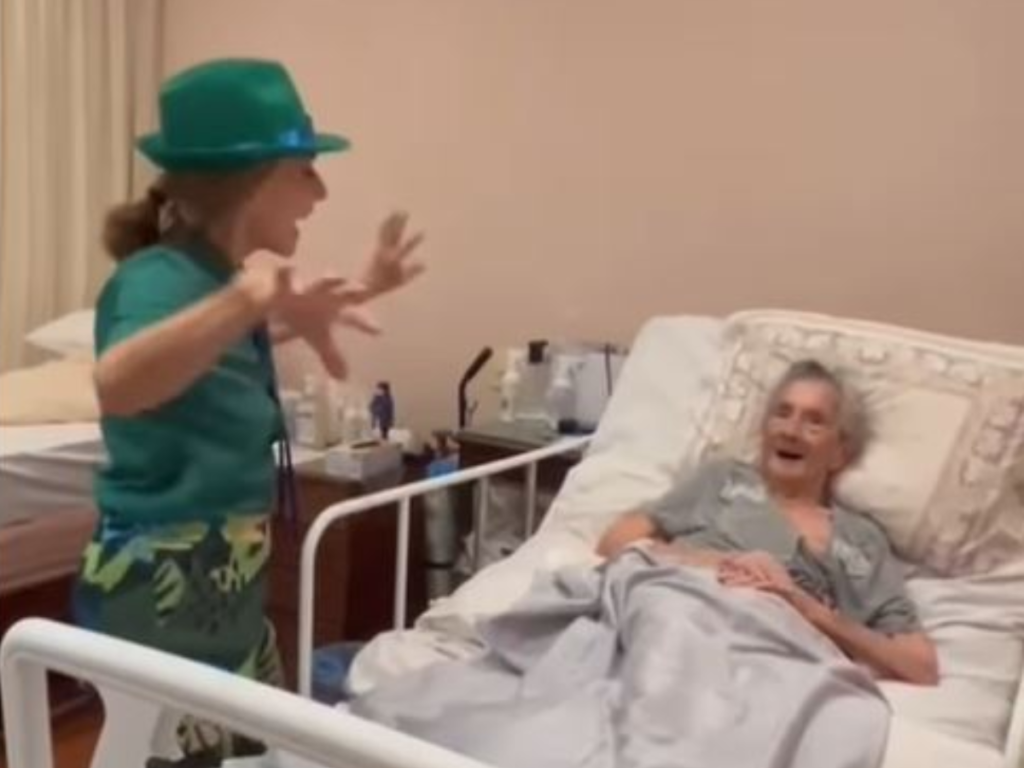 Maitê Proença relembra visita à mãe de Ney Matogrosso, que morreu aos 103 anos