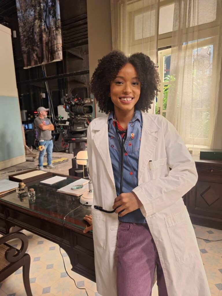 Atriz sergipana Ifebola Alaúd estreia em novela da Globo e interpreta Felícia adulta em Eita Mundo Melhor