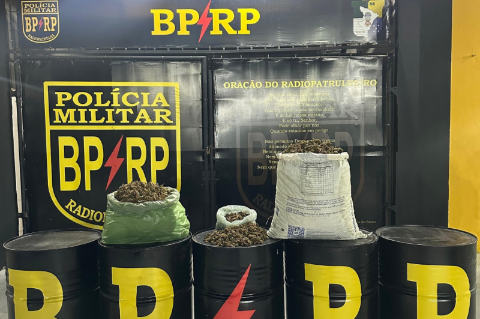 Ação conjunta entre BPRp e PRF resulta na apreensão de 16,5 kg de drogas em Socorro