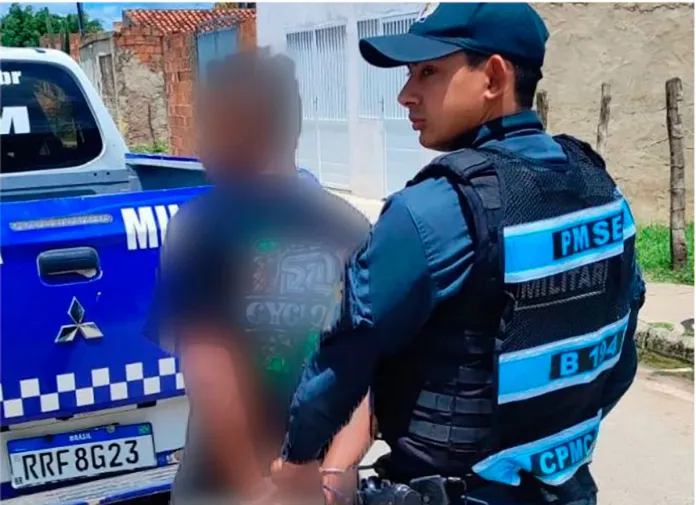 Polícia Militar prende foragido por homicídio no bairro Jardim Campo Novo, em Lagarto