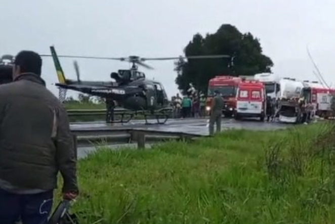 Acidente na BR-101 deixa feridos graves e interdita rodovia em Santa Luzia do Itanhy