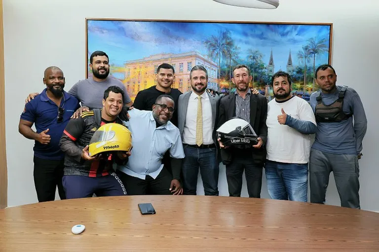 Presidente da Câmara de Aracaju recebe representantes de motoristas por aplicativo, mototaxistas e motofrete