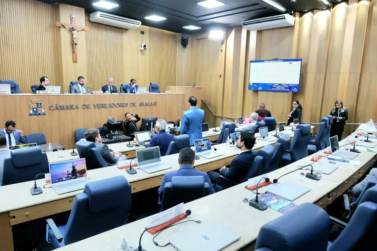 Câmara Municipal de Aracaju aprova em redação final a Lei da Primeira Escuta e liberação de música ao vivo em estabelecimentos