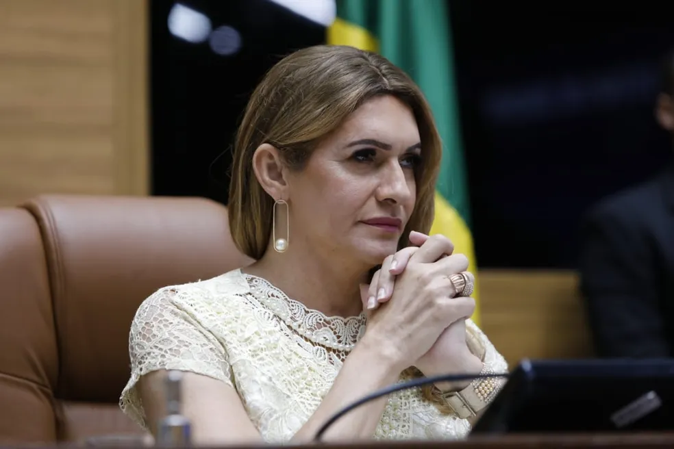 Deputada Linda Brasil pede investigação ao MPF sobre uso de emendas Pix em shows em Sergipe