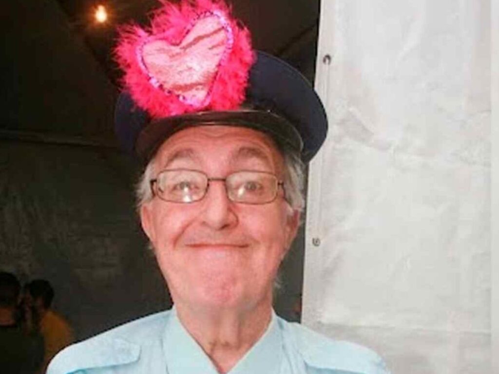 Morre aos 83 anos o ator e humorista Roberto Marquis, conhecido por “A Praça É Nossa”