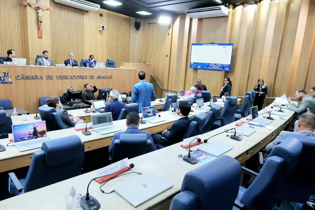 Câmara aprova projeto do Executivo que regulariza salários de Guardas Auxiliares de Aracaju