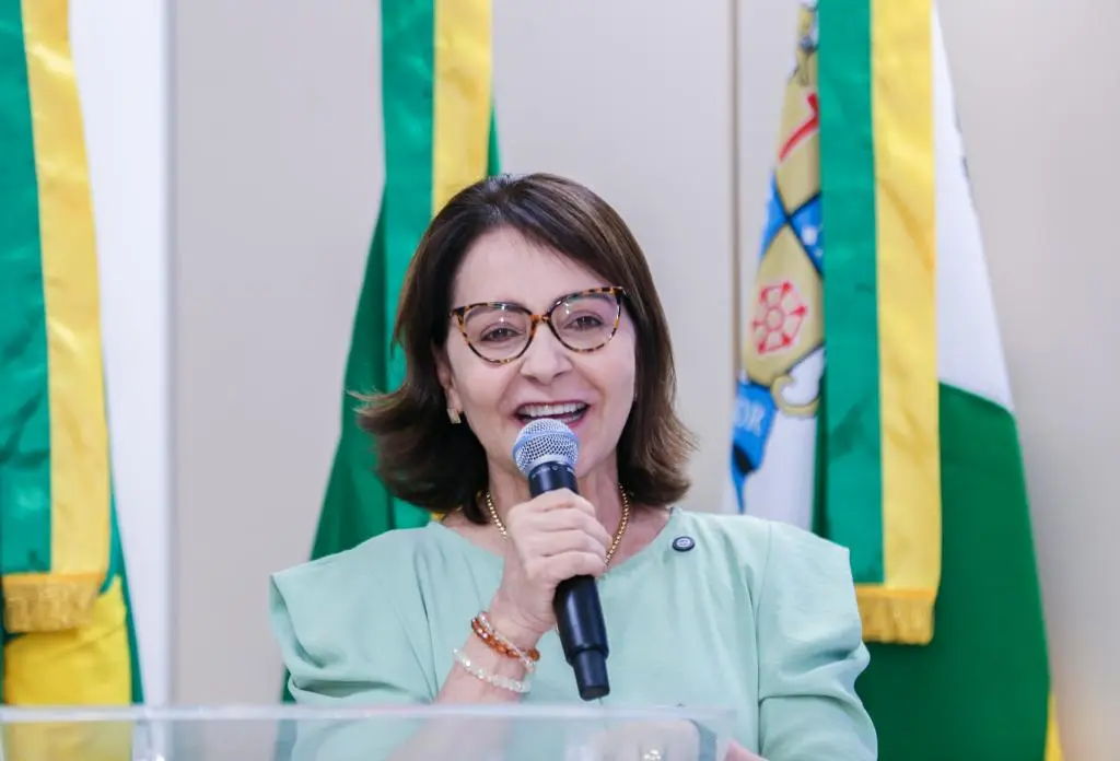Câmara aprova PLP que permite plebiscito sobre limites da zona de expansão após articulação da prefeita Emília Corrêa