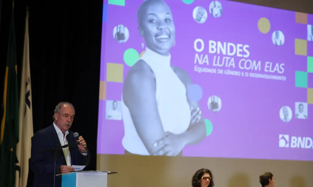 BNDES reduz juros em empréstimos para mulheres associadas a cooperativas