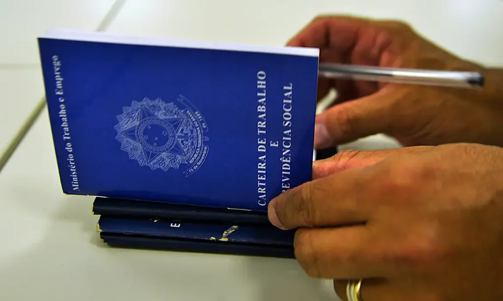 Ocupação de pessoas com 60 anos ou mais cresce 53% em uma década, mas informalidade é mais alta