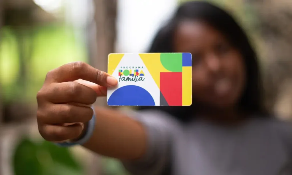 Caixa libera parcela de abril do Bolsa Família para beneficiários com NIS final 7