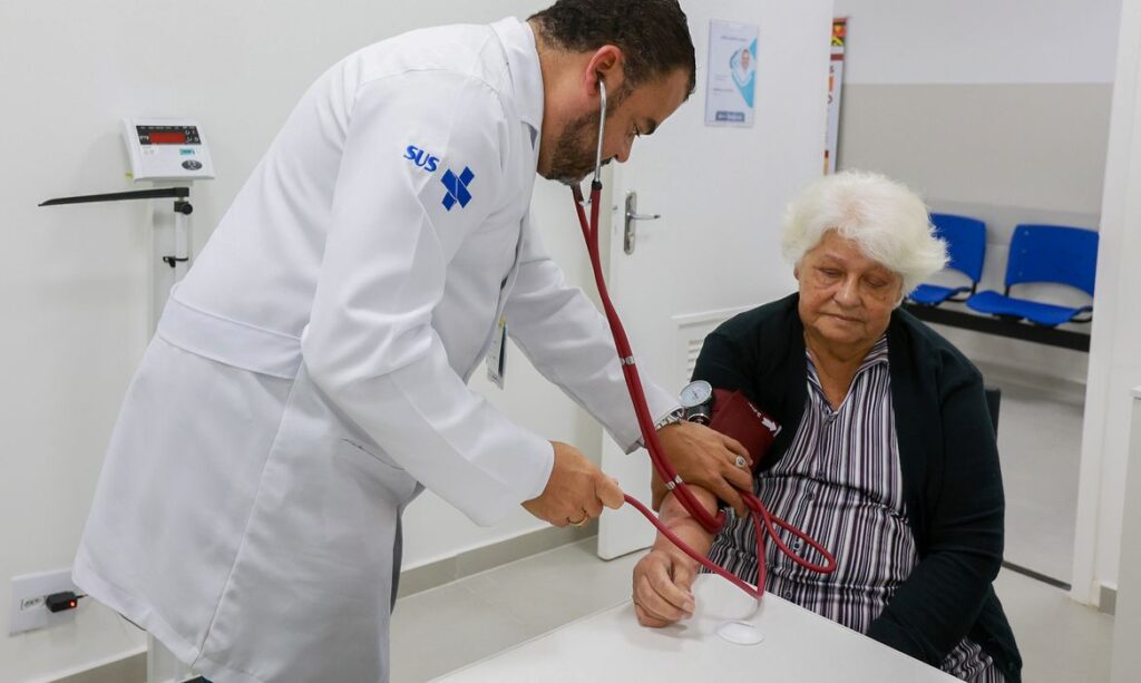 Vírus sincicial oferece risco a idosos, apontam especialistas