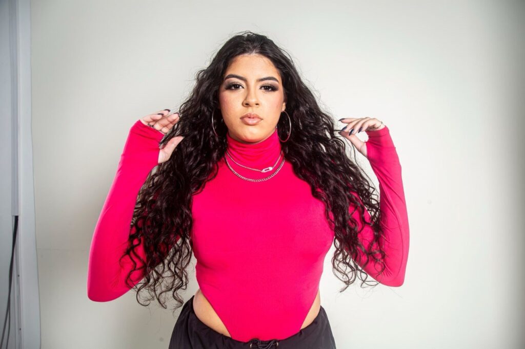 Produção do Arrocha Delas adia o evento em solidariedade a cantora Bia Brasil