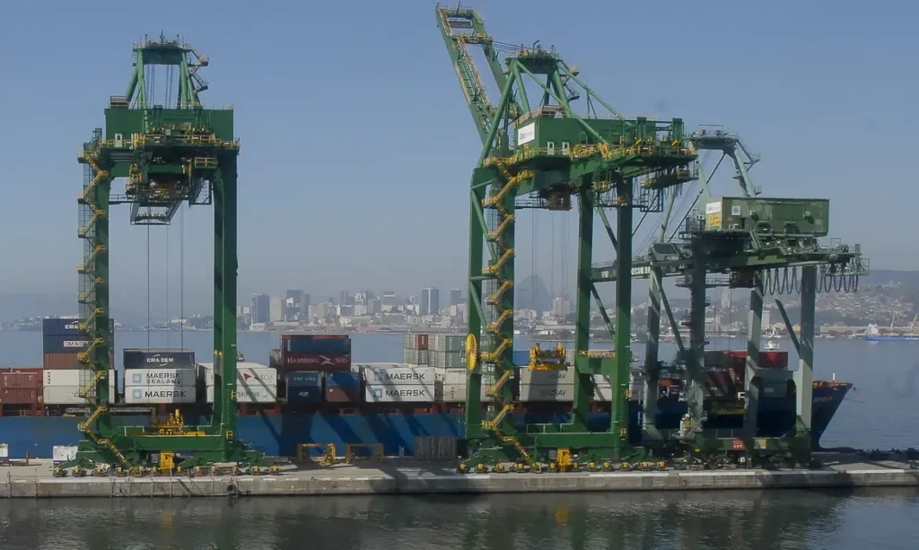 Exportações brasileiras para o Oriente Médio recuam 26% em março, primeiro mês da guerra