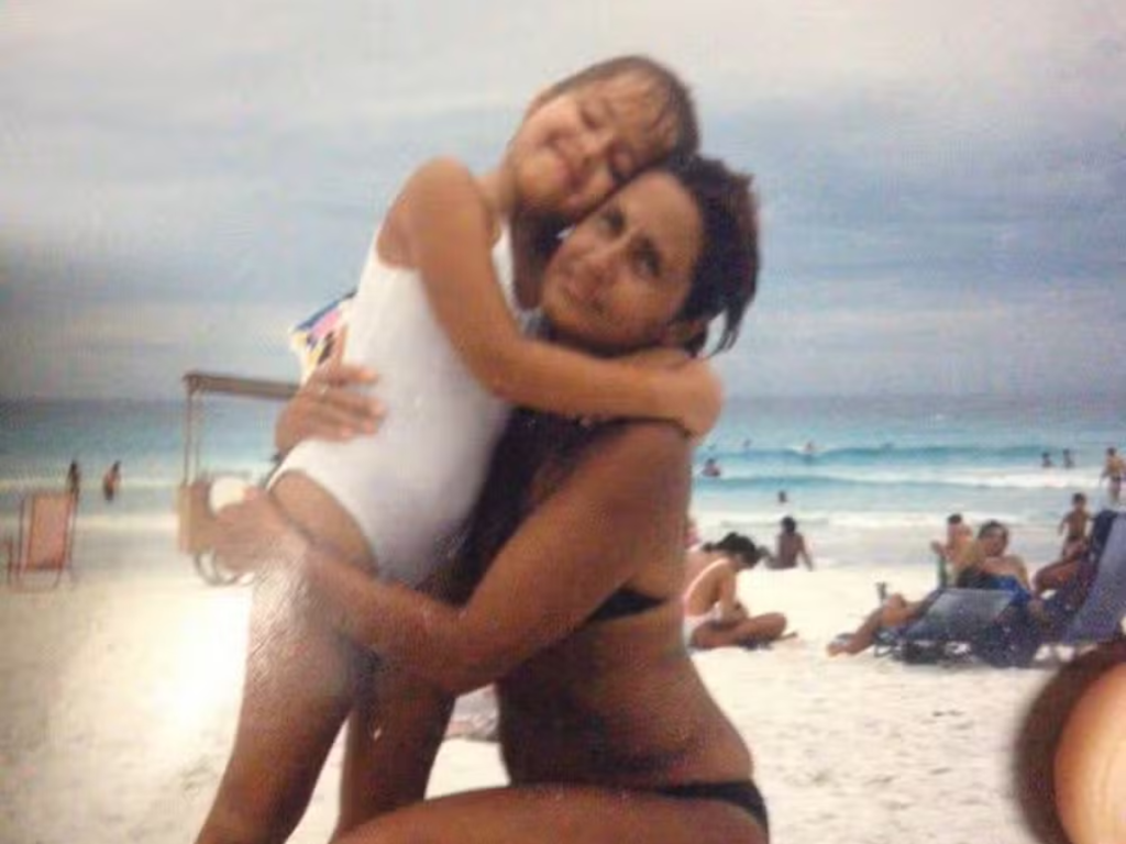 Mãe de Ana Paula Renault morreu em acidente em 1998; sister disse ter ouvido a mãe horas antes da morte do pai