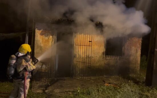 Homem ferido em incêndio em barracão de fogos em Estância morre no Huse
