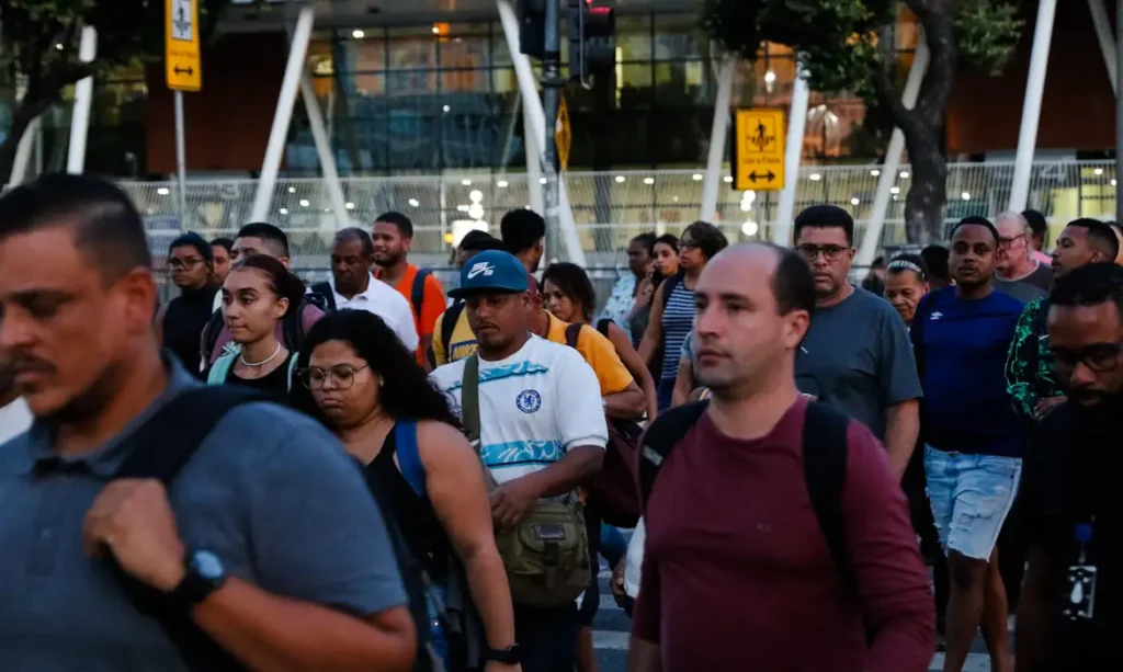 Desemprego no 1º trimestre é de 6,1%, menor para o período desde 2012