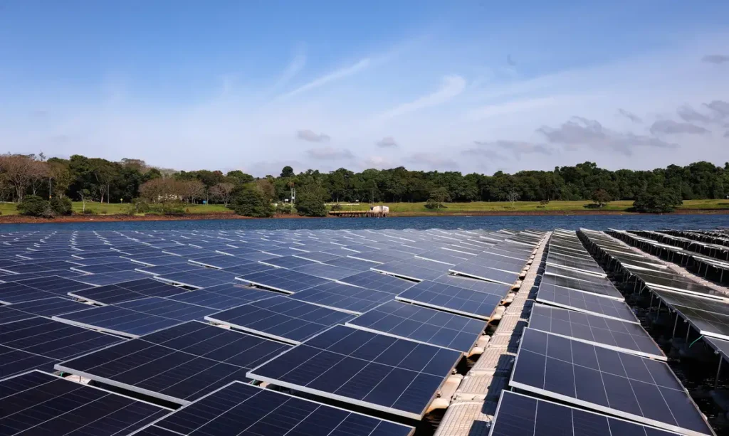 Estudos indicam que energia solar em Itaipu pode dobrar capacidade da usina