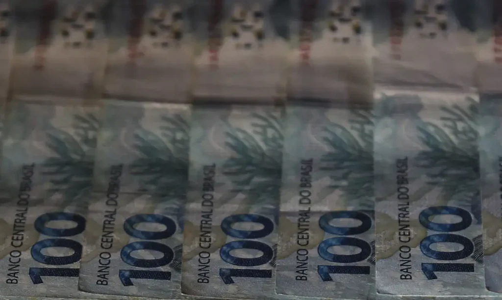 Fundos de pensão fecham 2025 com rentabilidade de 13,23% e superávit de R$ 17 bilhões
