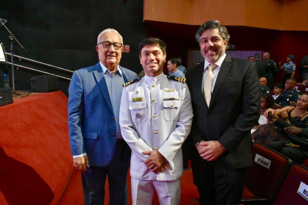 Conselheiro do CRA-SE recebe Medalha Alferes Tiradentes em Sergipe
