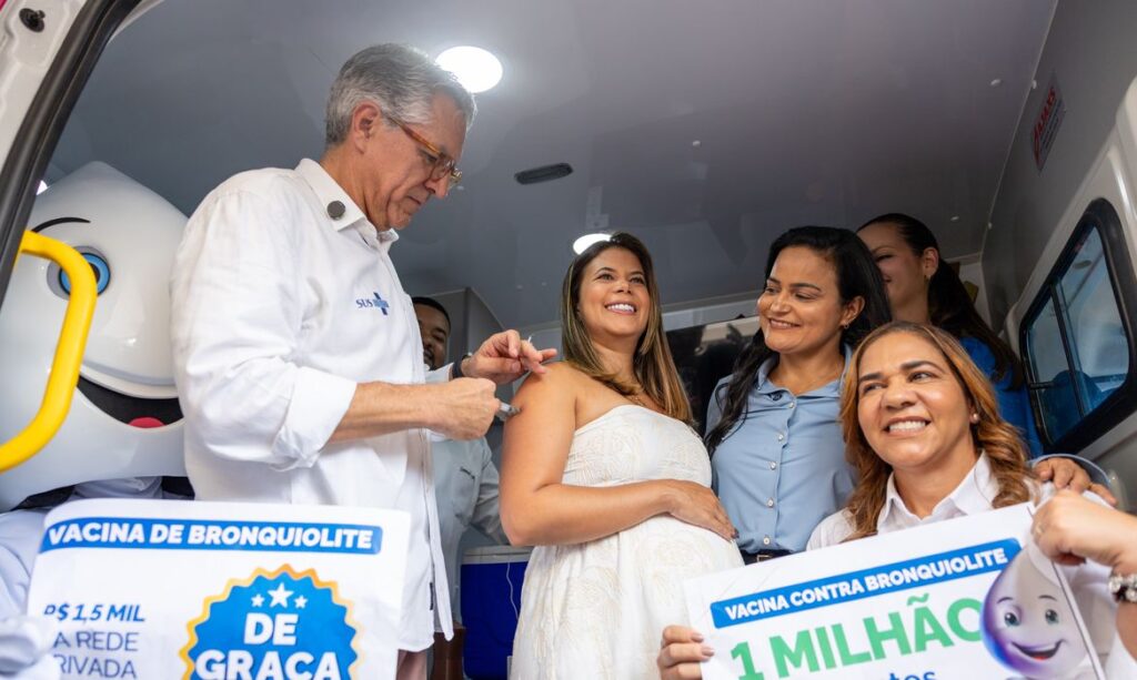 Brasil atinge marca de 1 milhão de gestantes vacinadas contra o VSR