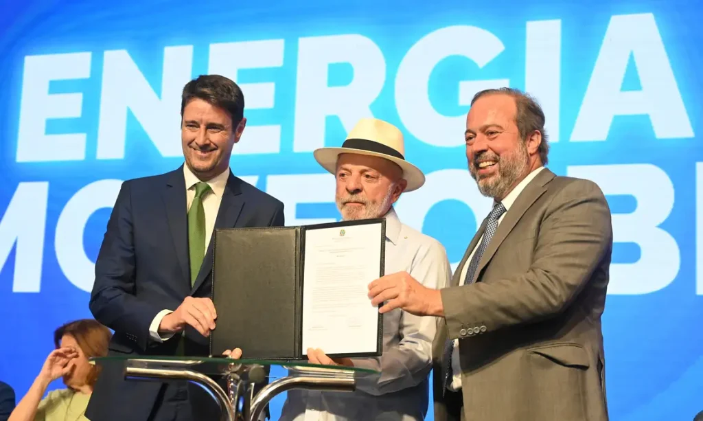 Governo antecipa renovação de contratos com distribuidoras de energia em 13 estados
