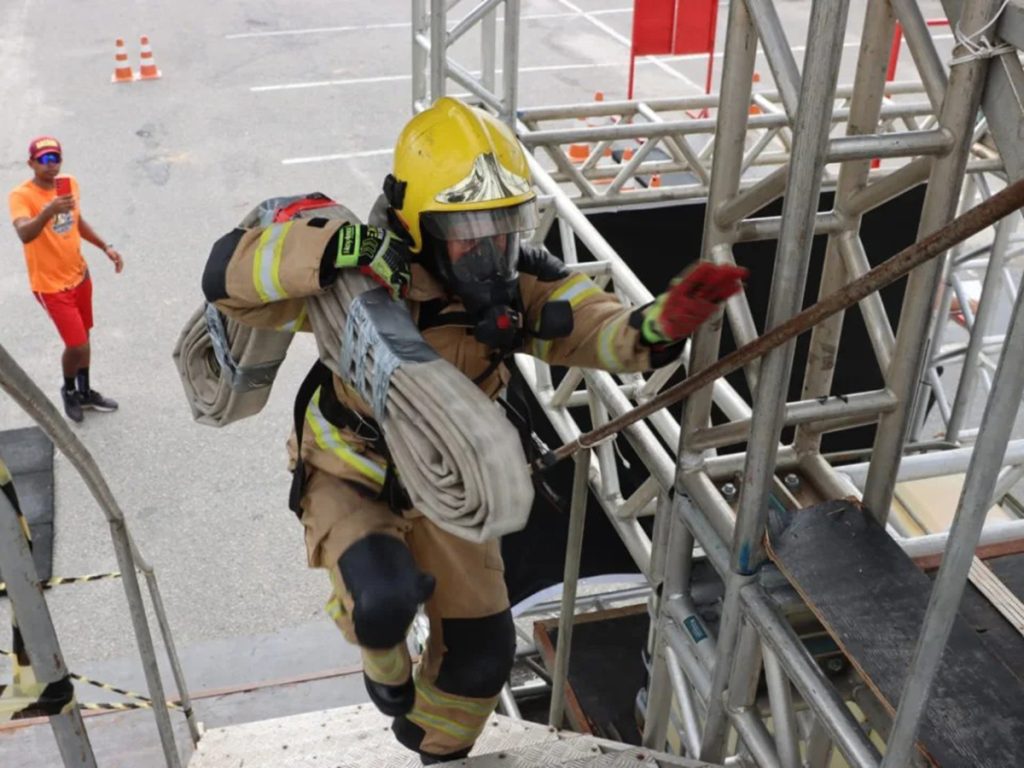 Shopping Jardins recebe o desafio “Bombeiro de Aço”