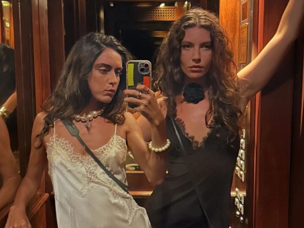 aMzzdqEQ-Giovanna-Reis-e-Alanis-Guillen