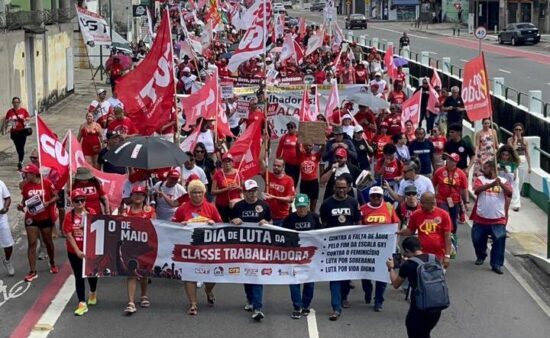 ato_1demaio_marchadaclassetrabalhadora_fotocutsergipe-e1777665729634